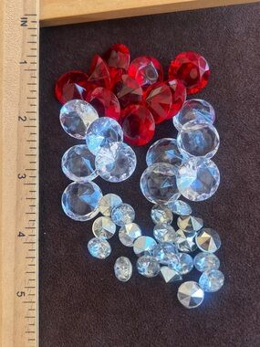 Acrylic Faceted Gems for Crafts – 40 pcs (New)